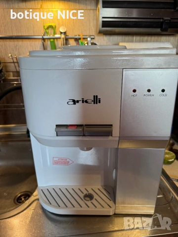 Диспенсър за вода Arielli AWD-183A