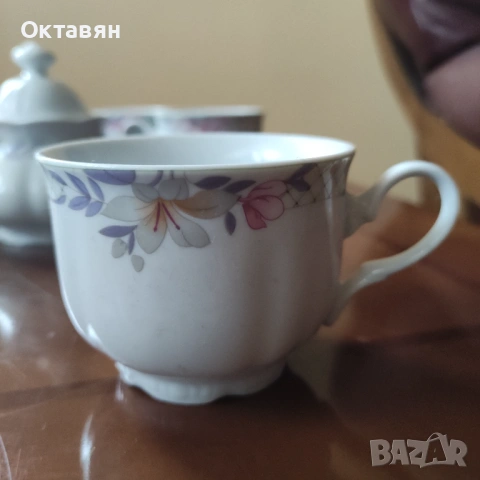 Порцеланов сервиз за чай, снимка 6 - Сервизи - 53240891