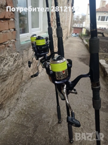 Комплект въдици и макари , снимка 2 - Въдици - 54158296