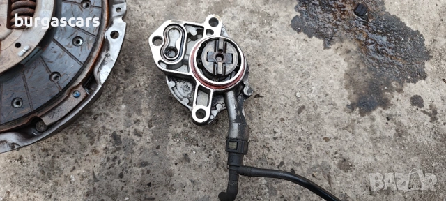 Вакуум помпа 9631971580 Peugeot 607 2.2HDI-133к.с.