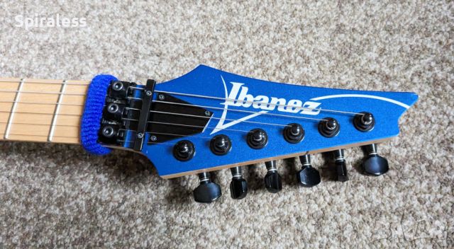 Ibanez RG565 Laser Blue / 2022, Made in Japan / w/ Caparison pick-ups!, снимка 9 - Китари - 46361945