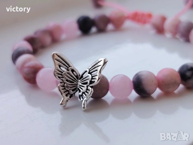 🦋 Криле от нежност – ръчно изработена гривна 🦋, снимка 2 - Гривни - 54223885