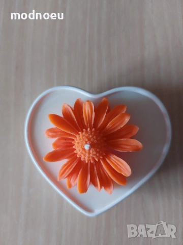 Свещ сърце с маргаритка, снимка 4 - Подаръци за жени - 53014458