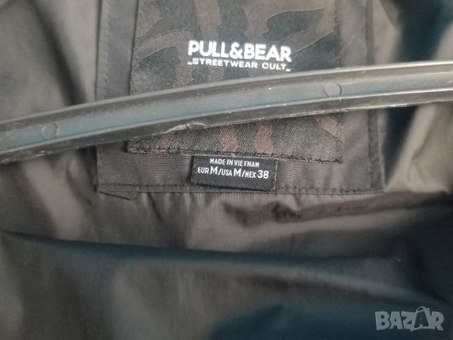 Мъжко зимно яке с качулка Pull & Bear Черно Размер М 38, снимка 4 - Якета - 45859336