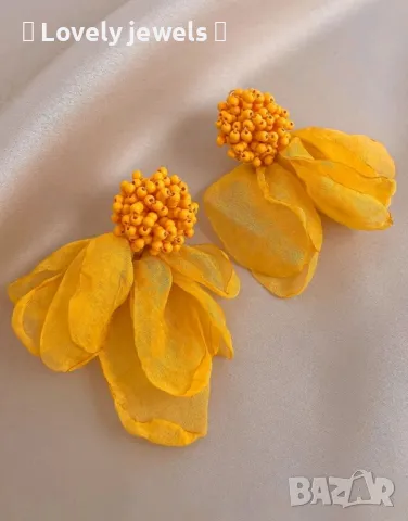 Невероятно нежни жълти обици 