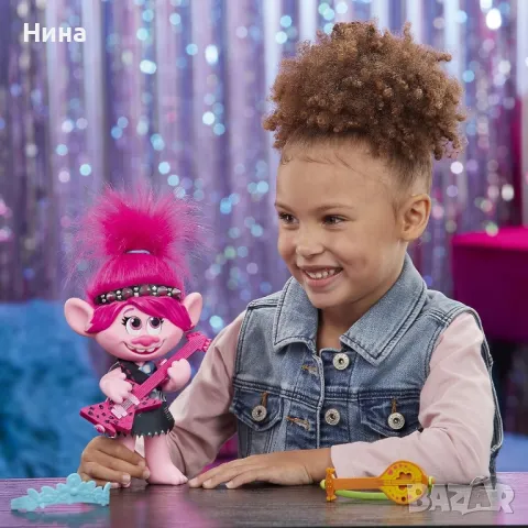 HASBRO Trolls Feature Dolls Пееща POPPY, снимка 3 - Кукли - 47357446