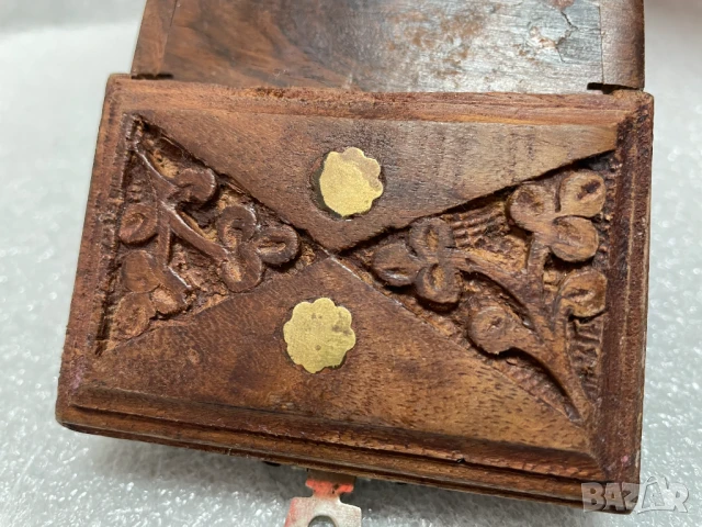 Малка стара Гравирана дървена Кутия за бижута, снимка 11 - Декорация за дома - 51130804