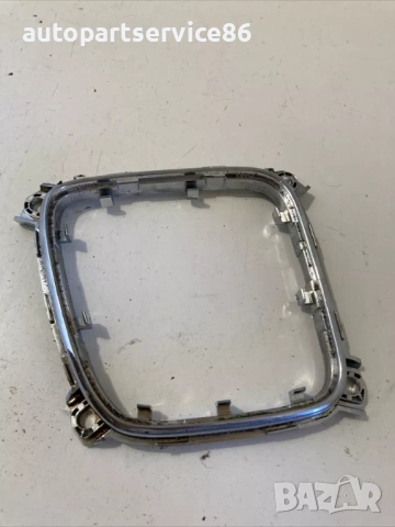 Рамка около скоростен лост хромирана за KIA Ceed 1.6 CRDi (2014) 2189979