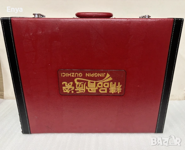 Стар китайски куфар за съдове