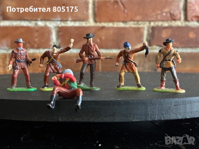 Стари фигурки войници Elastolin.Индианци , каубои, рицари…