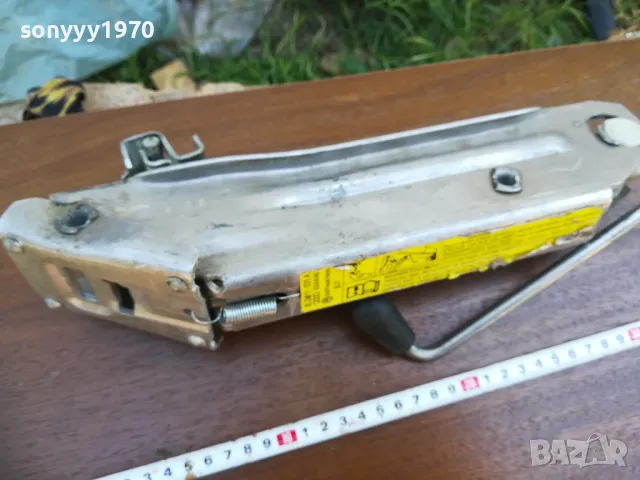 AUDI & VW-ORIGINAL АЛУМИНИЕВ КРИК-ВНОС SWISS 1805251822LCHERY, снимка 10 - Аксесоари и консумативи - 50336810