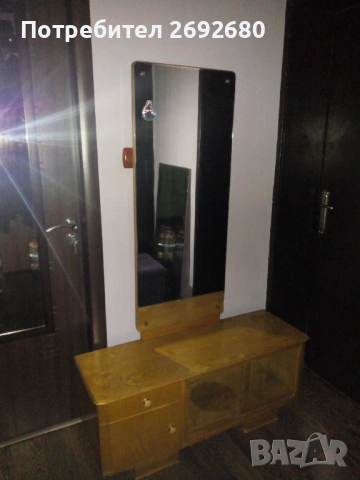 Ретро тоалетка с огледало  , снимка 4 - Секции и витрини - 51750290