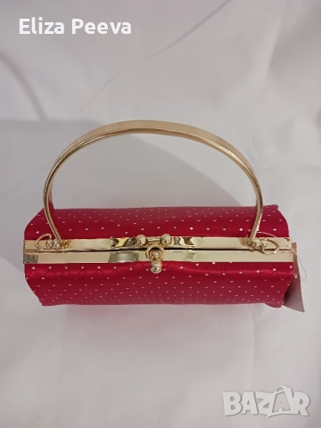 Официална червена чантичка, снимка 5 - Чанти - 52147639