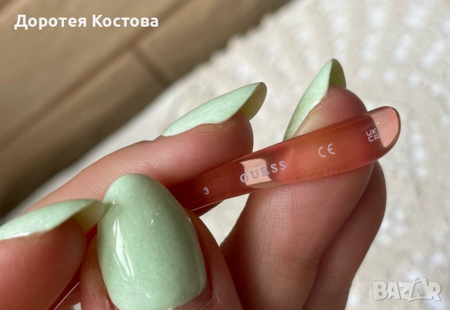 GUESS нови красиви слънчеви очила от Англия, снимка 7 - Слънчеви и диоптрични очила - 51619898