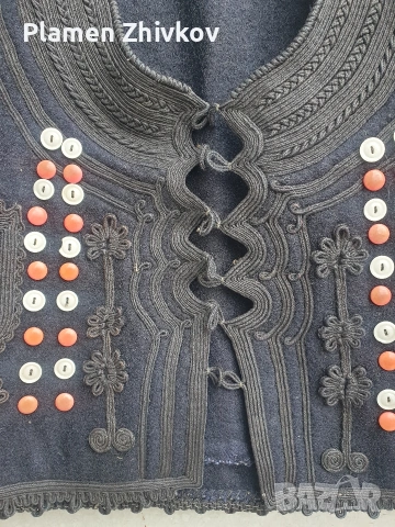 етнографски черен елек с мого гайтани и декорация, снимка 7 - Антикварни и старинни предмети - 53632449