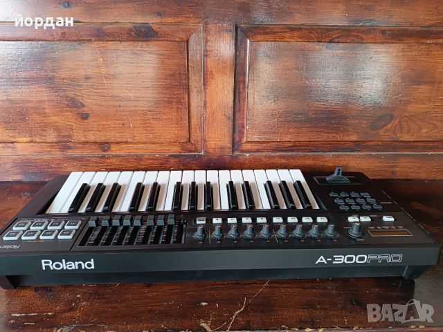 Midi контролер Roland A300 Pro, снимка 5 - Синтезатори - 46814341