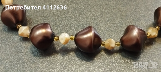 Кафяво винтидж колие, мъниста от акрил и чешко стъкло, снимка 2 - Колиета, медальони, синджири - 53221463