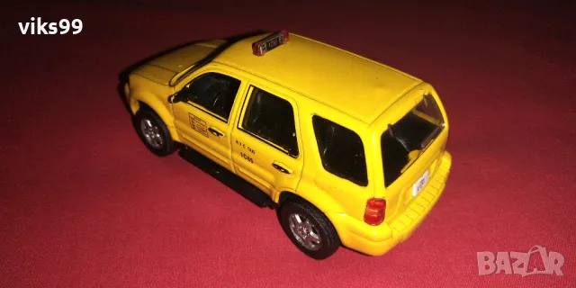 Ford Escape Hybrid - New York Taxi AmerCom 1:43, снимка 2 - Колекции - 49245423