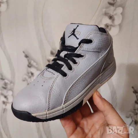 Jordan Ol' School Low Grey (PS) детски маратонки  / кецове, снимка 2 - Детски маратонки - 49549131