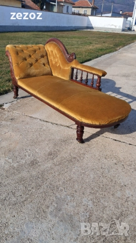 Антикварен диван лежанка