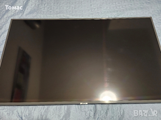 Продавам телевизор Samsung 50" модел UE50RU7402U