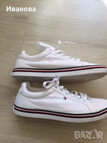 Бели дамски гуменки tommy hilfiger №38.