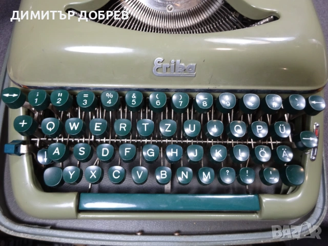 СТАРА РЕТРО DDR ПОРТАТИВНА ПИШЕЩА МАШИНА ERIKA MODEL 10, снимка 3 - Антикварни и старинни предмети - 54098431