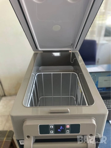 Нов къмпинг хладилник VEVOR 55L / 12v - 24v - 220v/ Компресор / Bluetooth!, снимка 3 - Хладилници - 53996946