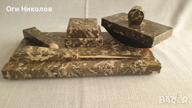 Комплект мраморна мастилница с аксесоари за бюро, снимка 3 - Антикварни и старинни предмети - 50507095