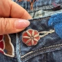 Desigual дамски слим дънки с бродерия размер 28, снимка 3