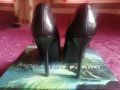 Високи обувки , снимка 1 - Дамски обувки на ток - 45464857