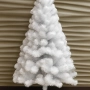 Изкуствена коледна елха в бяло – пухкав снежен ефект, снимка 1