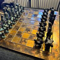 Продавам колекцията си от антични  шахове. Около 30броя. При интерес изпращам снимки, снимка 1 - Антикварни и старинни предмети - 45134956