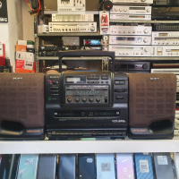 Радиокасетофон SONY CFD-555L Две касети, радио и диск. В отлично техническо състояние. В добър външе, снимка 3 - Аудиосистеми - 44956663