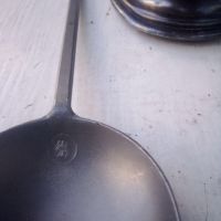 Стара посребрена английска сосиера и калаена лъжица с маркировки, снимка 4 - Други ценни предмети - 45134219