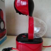 Нова кафемашина с капсули Nescafe Dolce Gusto Krups Lumio червена, снимка 3 - Кафемашини - 45388857