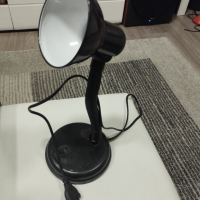 Продавам черна настолна лампа , снимка 2 - Настолни лампи - 44996549