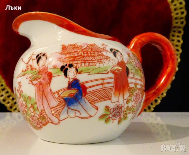 Каничка за мляко японски порцелан,злато. , снимка 1