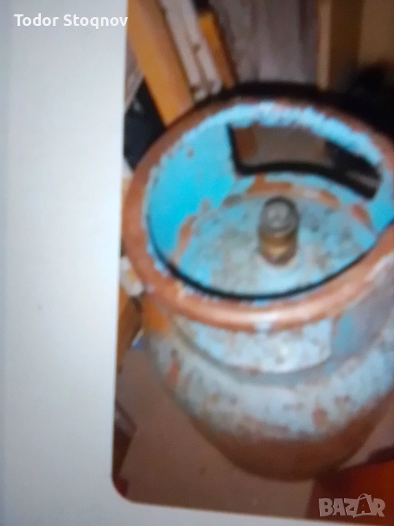 Предлагам газова бутилка десет литрова , снимка 1