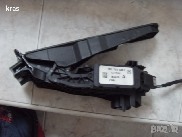 Голф 5 дръжки за врати, панти и др. части , снимка 14 - Части - 49927252