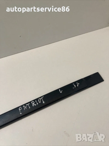 Задна лява лайсна за врата за Jeep Patriot (2008), снимка 2 - Части - 53510753