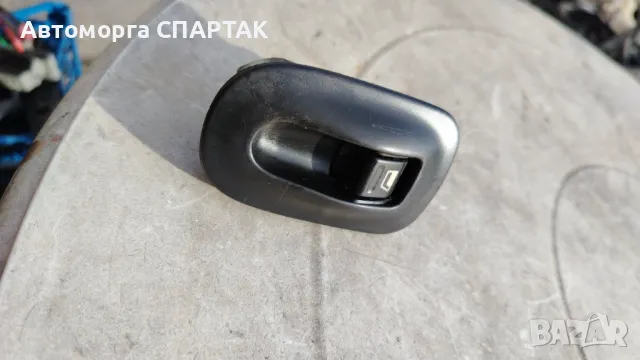 E25326 Ел. Бутон за предно стъкло дясно за PEUGEOT 306 BREAK STYLE 1997 364922, снимка 1 - Части - 48854109