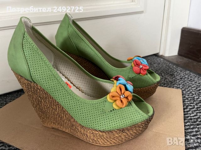 Обувки летни на платформа зелено ново, снимка 1 - Дамски обувки на ток - 45453106