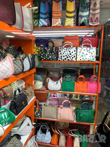 чанти guess jaquemuss chanel louis vuitton versace, снимка 17 - Чанти - 51427558