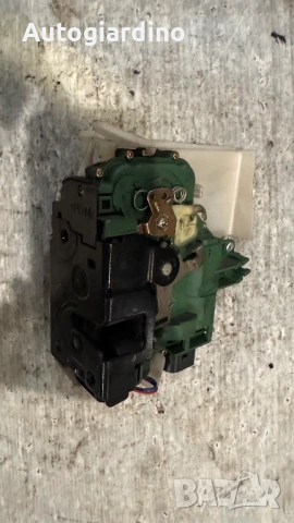 Брава за врата на VW Golf 4 2004, снимка 2 - Части - 53066068