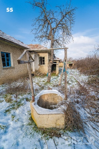 Продавам къща в с. Сушица с 1.2 gka двор и гараж, снимка 7 - Къщи - 53454907