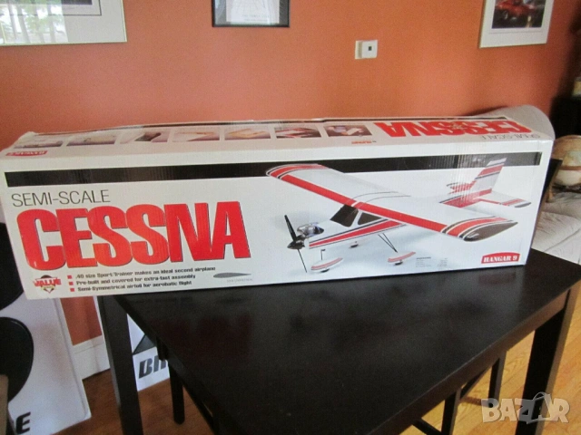 RC Cessna Hangar 9 62" 157 см. - с комплект двигател - ВСИЧКО Е ЧИСТО НОВО !