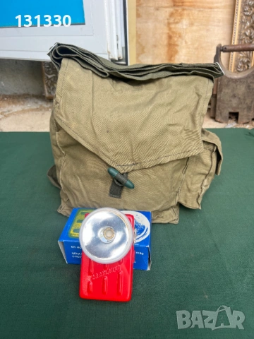 Продавам брезентова чанта (противогаз), снимка 14 - Антикварни и старинни предмети - 44277367