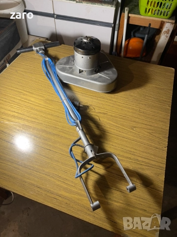 Електрическа паркетолъскачка с три четки, снимка 2 - Други машини и части - 52612385