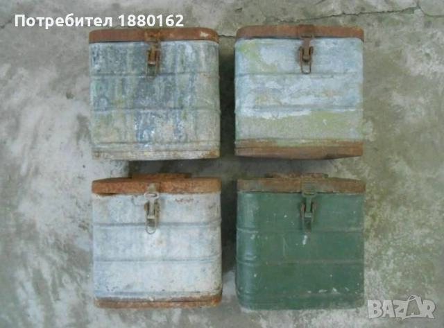 Военни стари метални кутии , снимка 2 - Антикварни и старинни предмети - 52231847